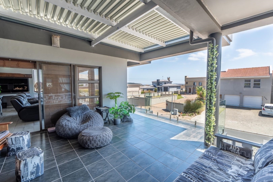 7 Bedroom Property for Sale in Myburgh Park Western Cape